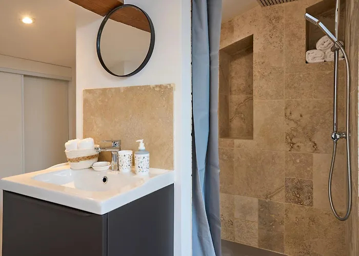 アパート Le Rempart Scandinave - Triplex Au Pied De La Cite カルカソンヌ